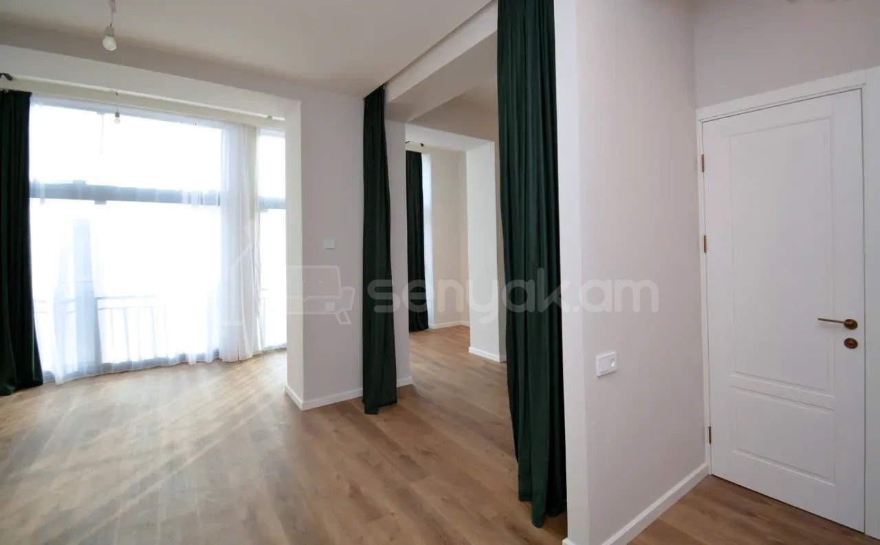 2 Սենյականոց Բնակարան Քարե Շենքում, 43քմ, 3/5 հարկ, Կապիտալ Վերանորոգված