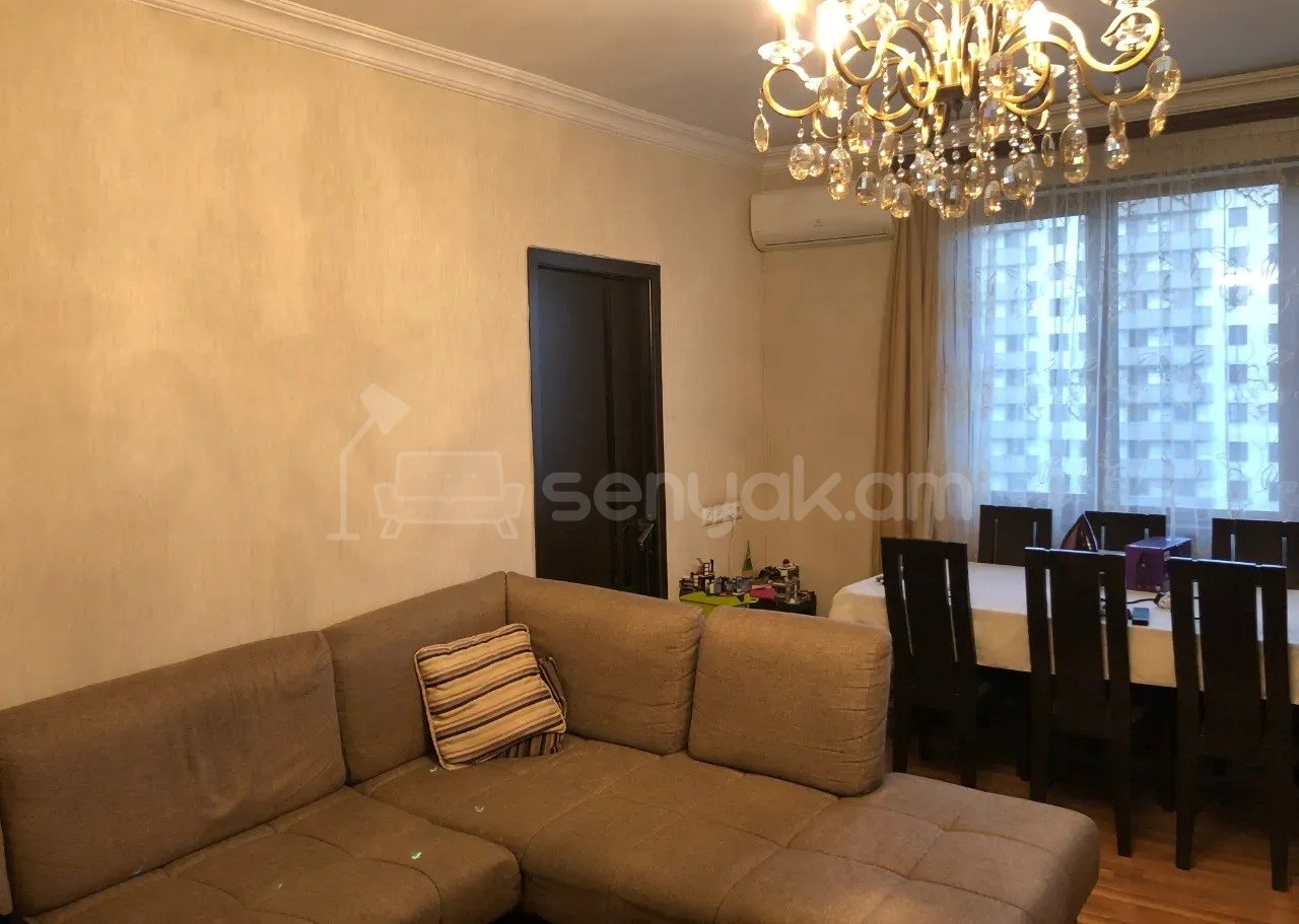 3 Սենյականոց Բնակարան, 65քմ, 7/12 հարկ, Նորմալ Վիճակում