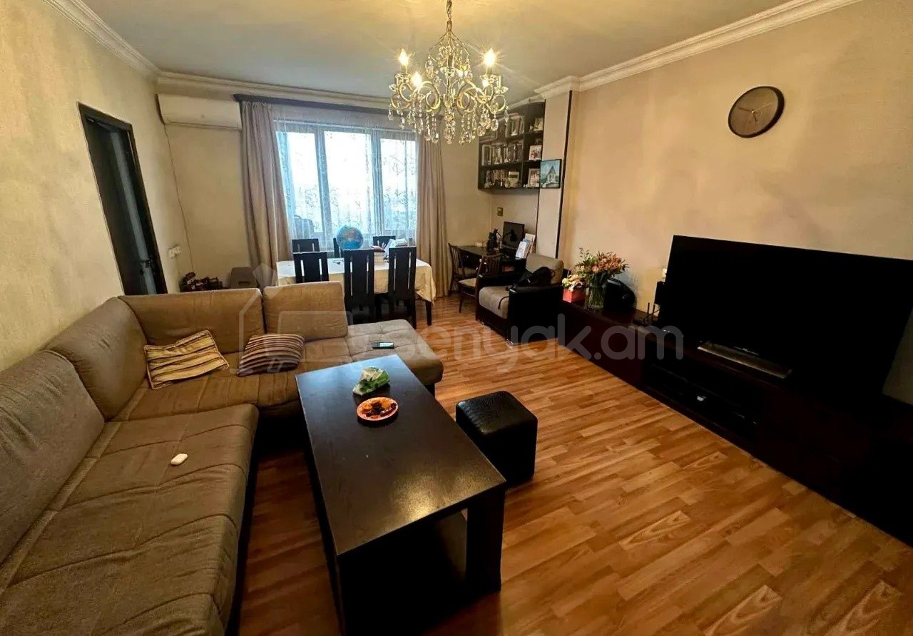 3 Սենյականոց Բնակարան, 65քմ, 7/12 հարկ, Նորմալ Վիճակում