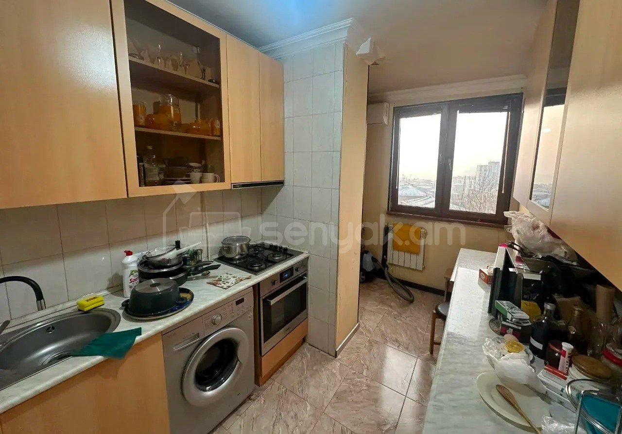 3 Սենյականոց Բնակարան, 65քմ, 7/12 հարկ, Նորմալ Վիճակում