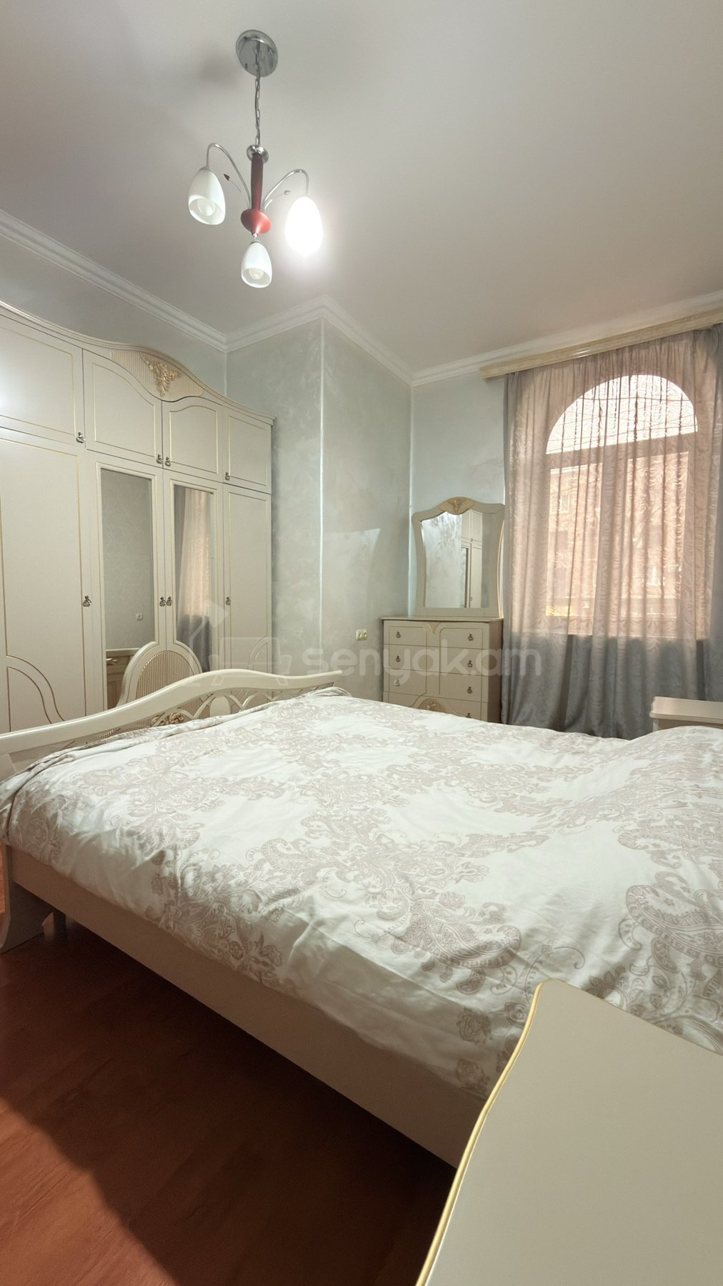 2 Սենյականոց Բնակարան Քարե Շենքում, 53քմ, 2/4 հարկ, Կապիտալ Վերանորոգված