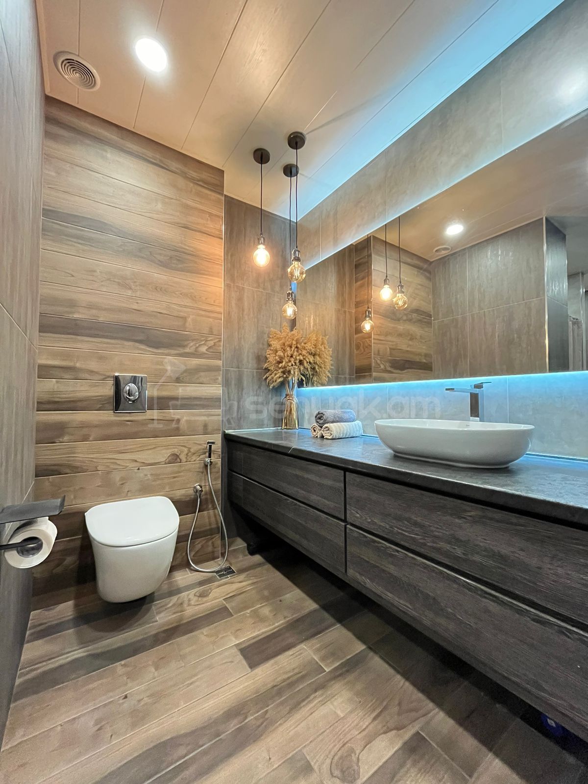 2 Սենյականոց Բնակարան Քարե Շենքում, 75քմ, 6/9 հարկ, Կապիտալ Վերանորոգված, Կահավորված, Արևկող