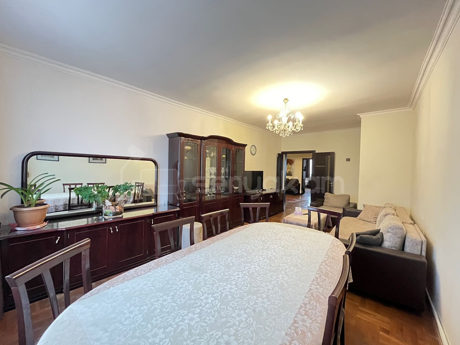 2 Սենյականոց Բնակարան Քարե Շենքում, 75քմ, 6/9 հարկ, Կապիտալ Վերանորոգված, Կահավորված, Արևկող