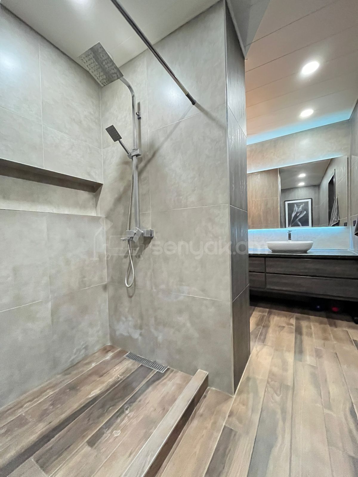 2 Սենյականոց Բնակարան Քարե Շենքում, 75քմ, 6/9 հարկ, Կապիտալ Վերանորոգված, Կահավորված, Արևկող