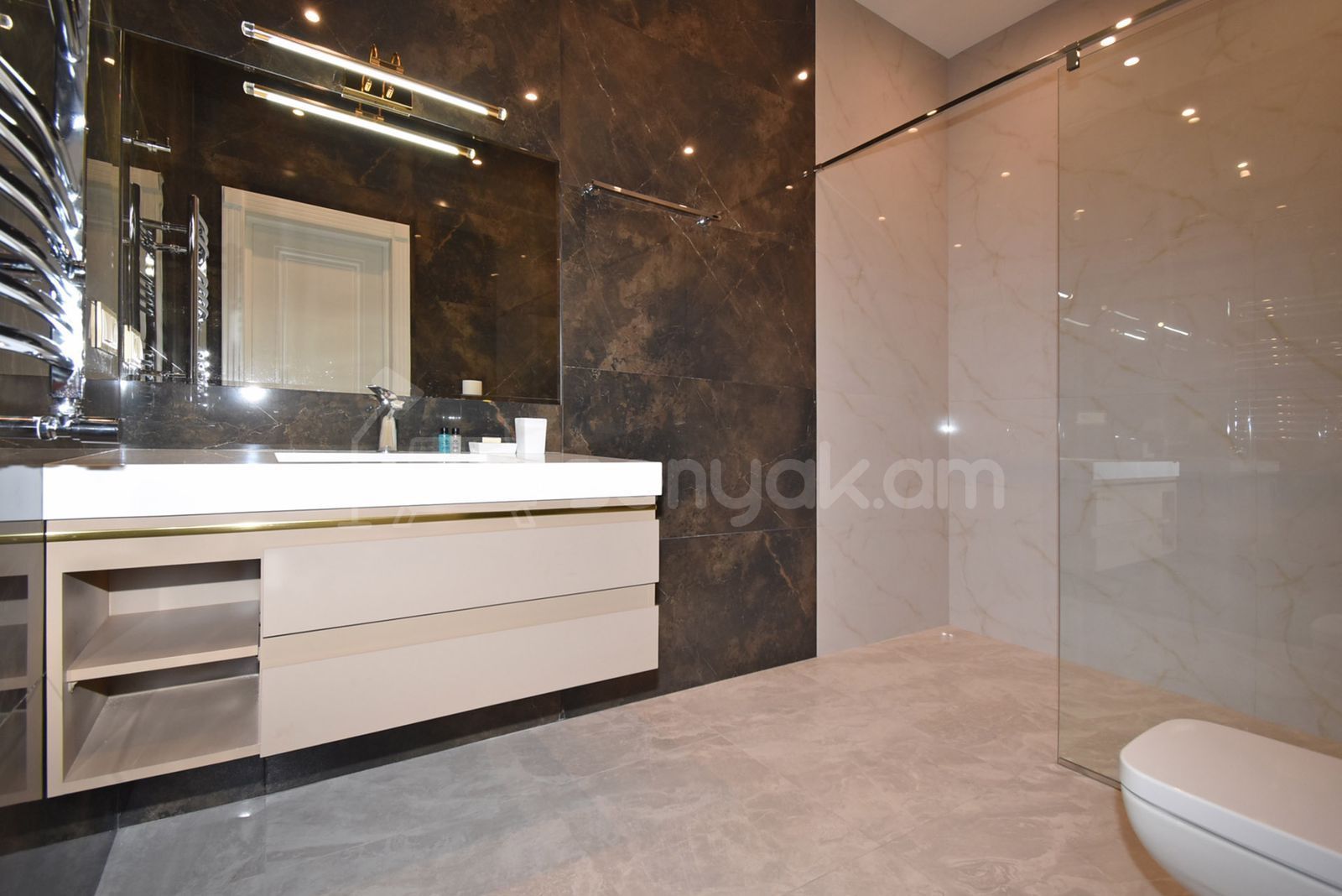 2 Սենյականոց Բնակարան Նորակառույցում, 80քմ, 8/12 հարկ, Դիզայներական Վերանորոգված