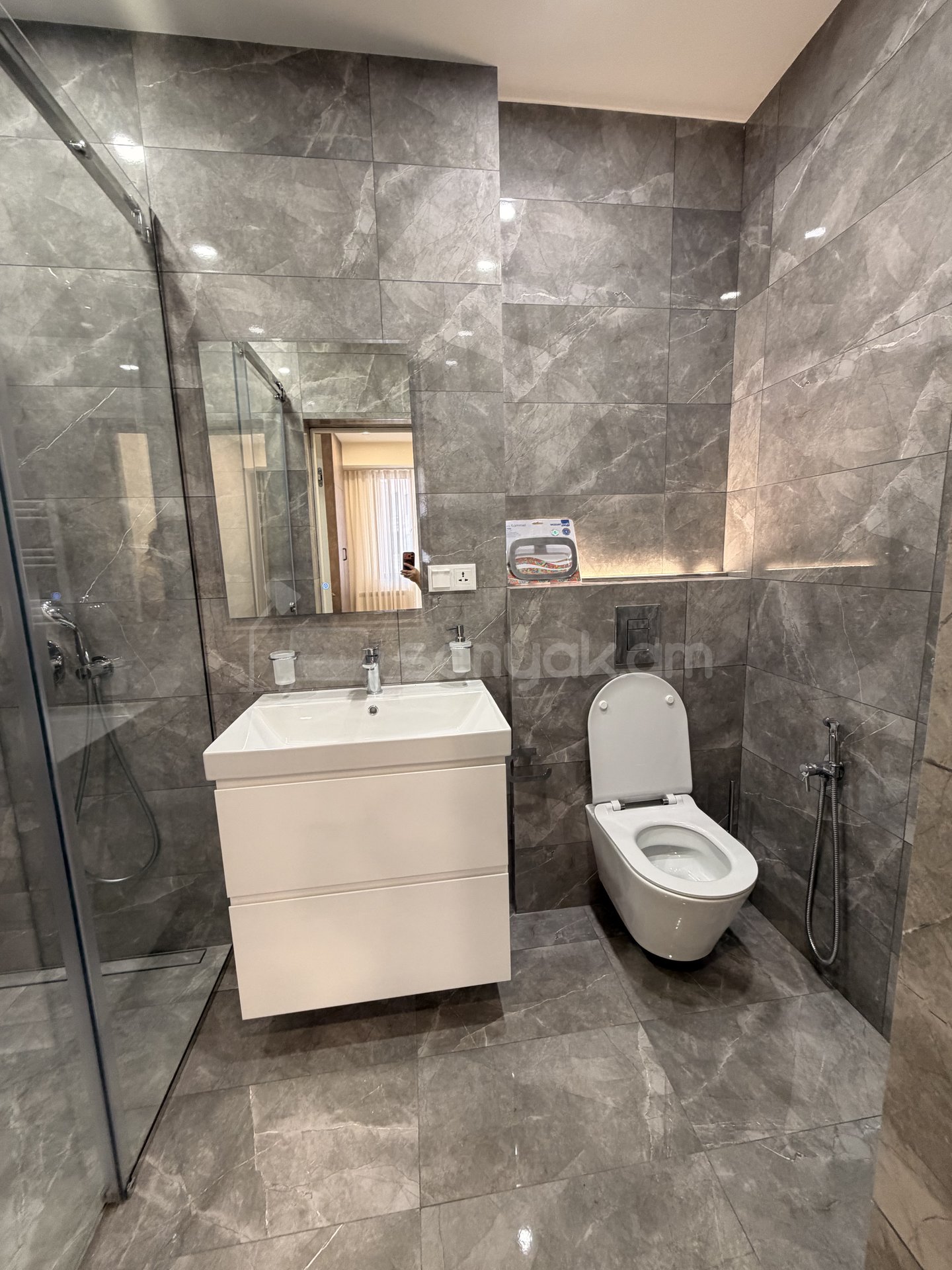 4 Սենյականոց Բնակարան Նորակառույցում, 124քմ, 7/8 հարկ, Կապիտալ Վերանորոգված, Կահավորված, Արևկող