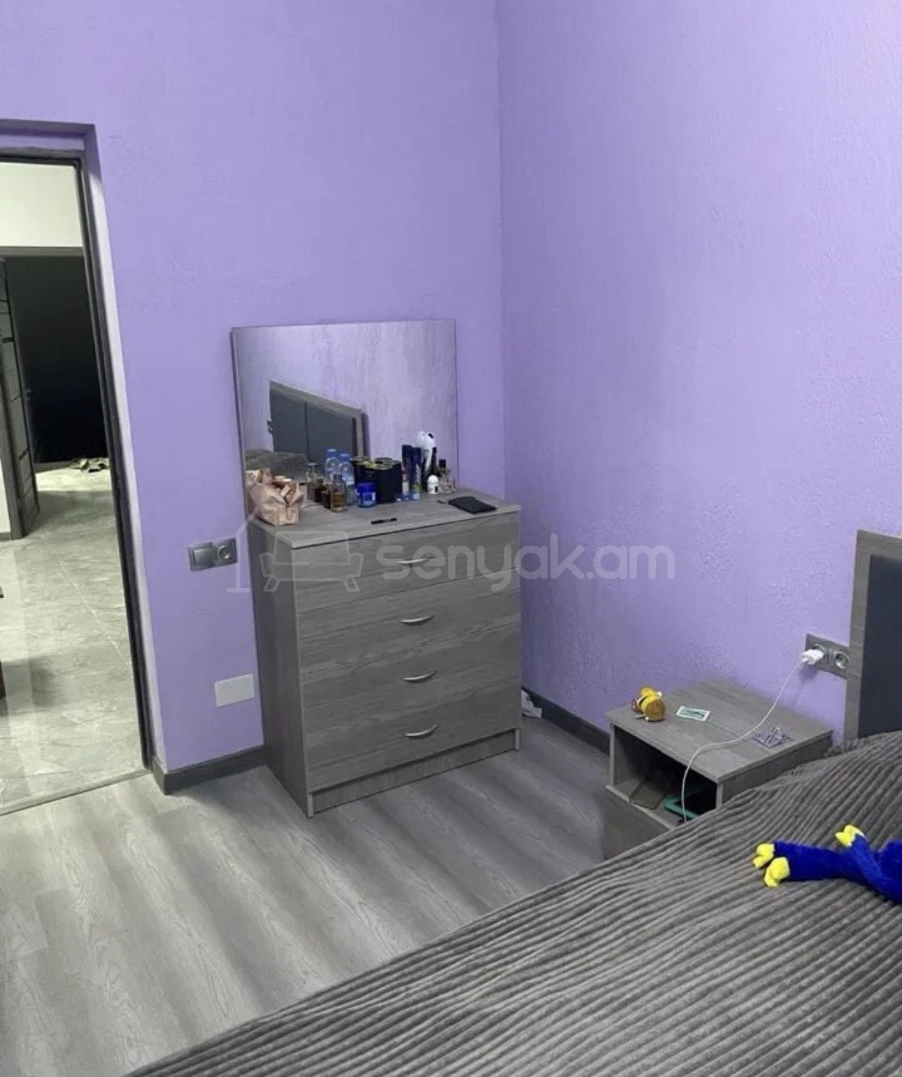 3 Սենյականոց Բնակարան Քարե Շենքում, 75քմ, 2/2 հարկ, Դիզայներական Վերանորոգված, Կահավորված, Արևկող