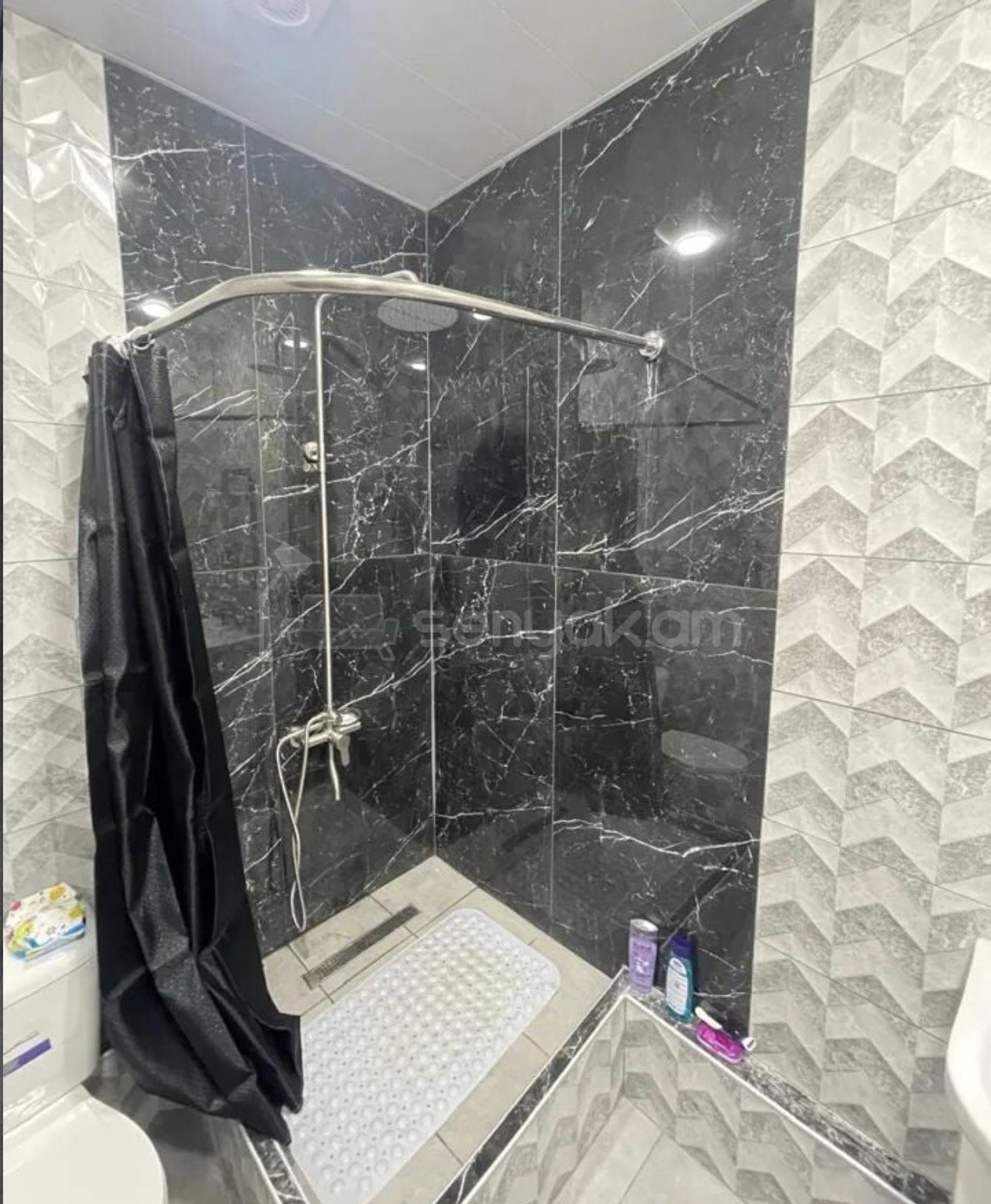 3 Սենյականոց Բնակարան Քարե Շենքում, 75քմ, 2/2 հարկ, Դիզայներական Վերանորոգված, Կահավորված, Արևկող