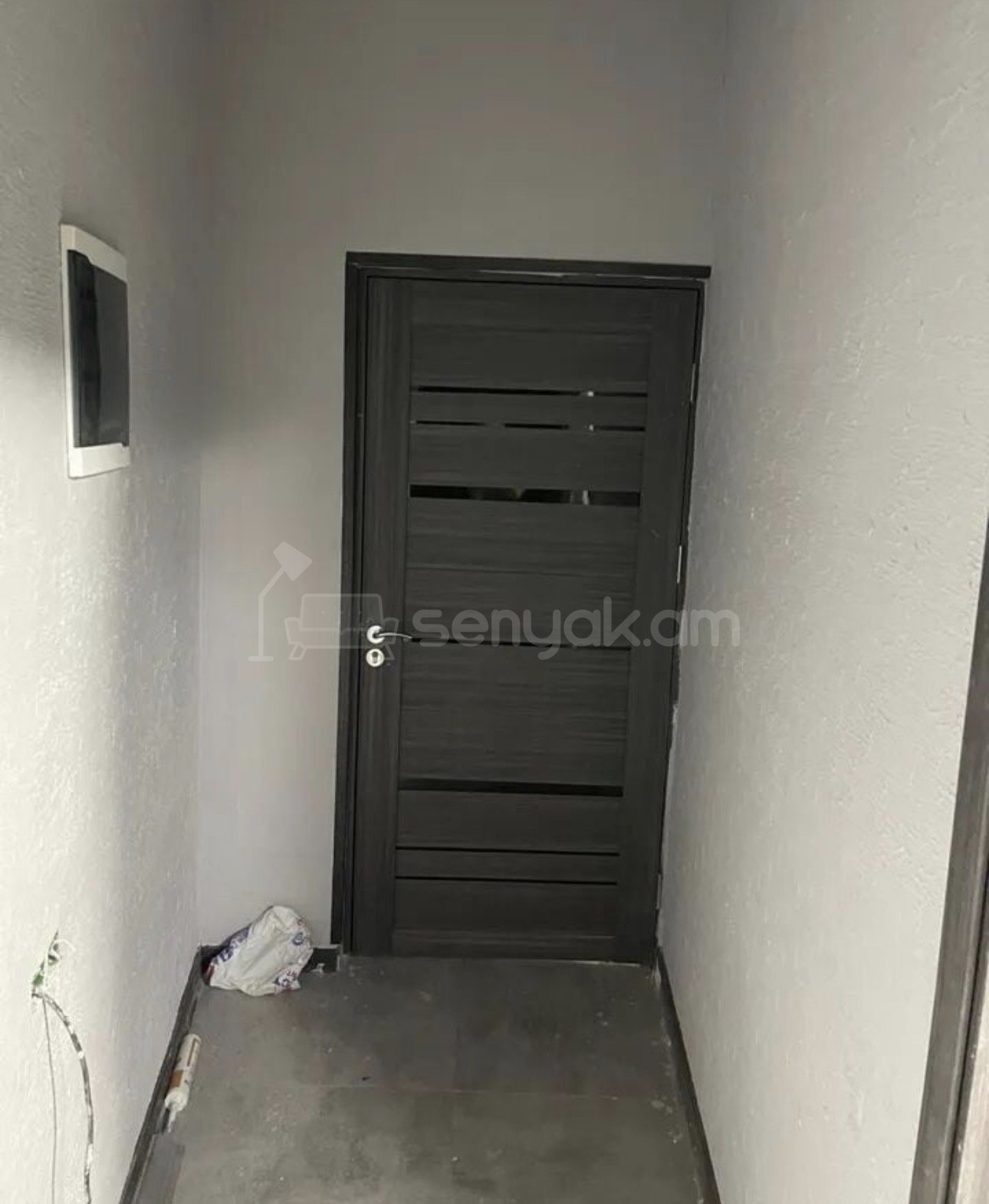 3 Սենյականոց Բնակարան Քարե Շենքում, 75քմ, 2/2 հարկ, Դիզայներական Վերանորոգված, Կահավորված, Արևկող