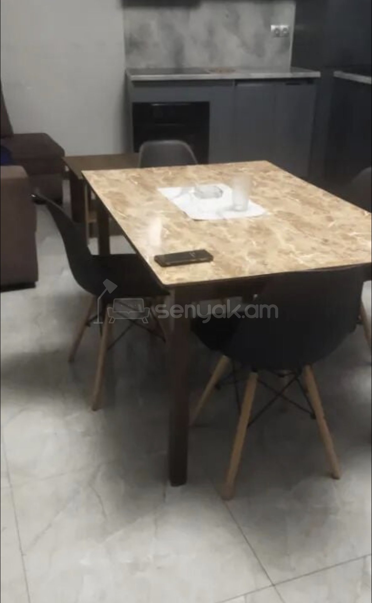 3 Սենյականոց Բնակարան Քարե Շենքում, 75քմ, 2/2 հարկ, Դիզայներական Վերանորոգված, Կահավորված, Արևկող