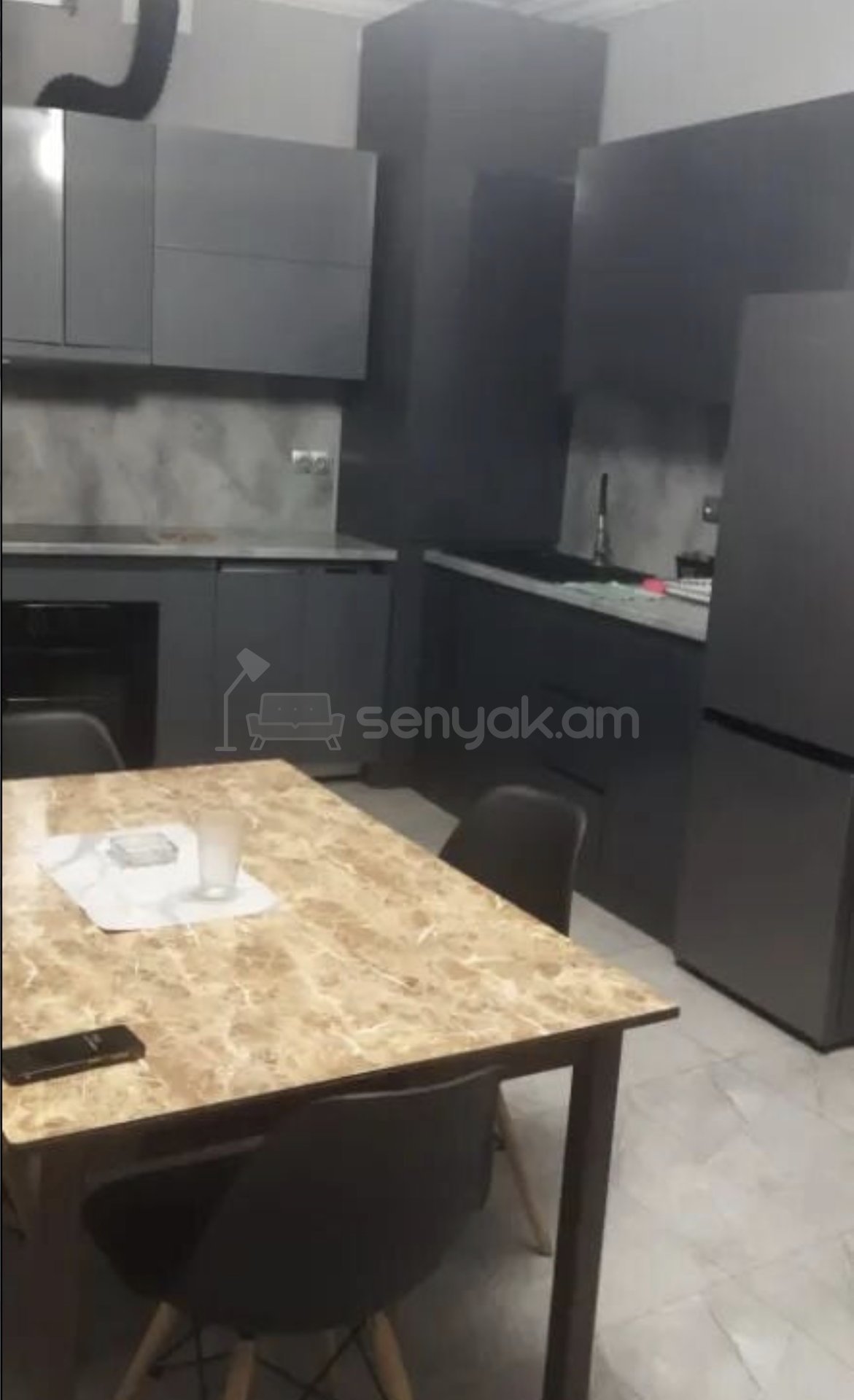 3 Սենյականոց Բնակարան Քարե Շենքում, 75քմ, 2/2 հարկ, Դիզայներական Վերանորոգված, Կահավորված, Արևկող