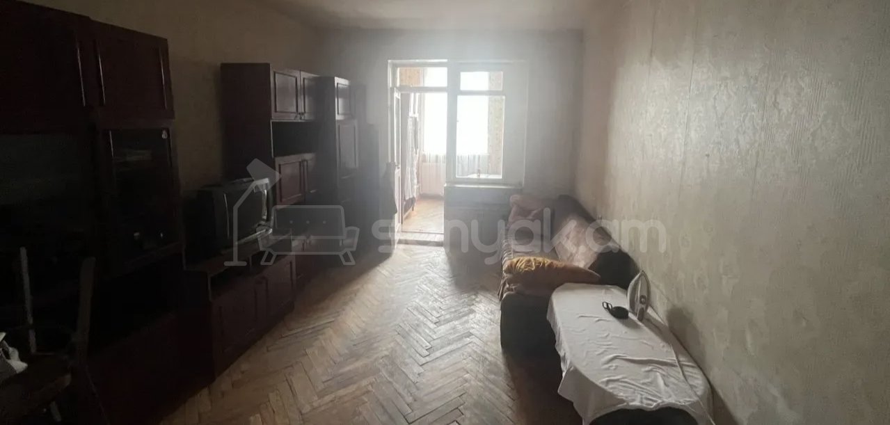 2 Սենյականոց Բնակարան Քարե Շենքում, 52քմ, 3/5 հարկ, Նորմալ Վիճակում, Կահավորված