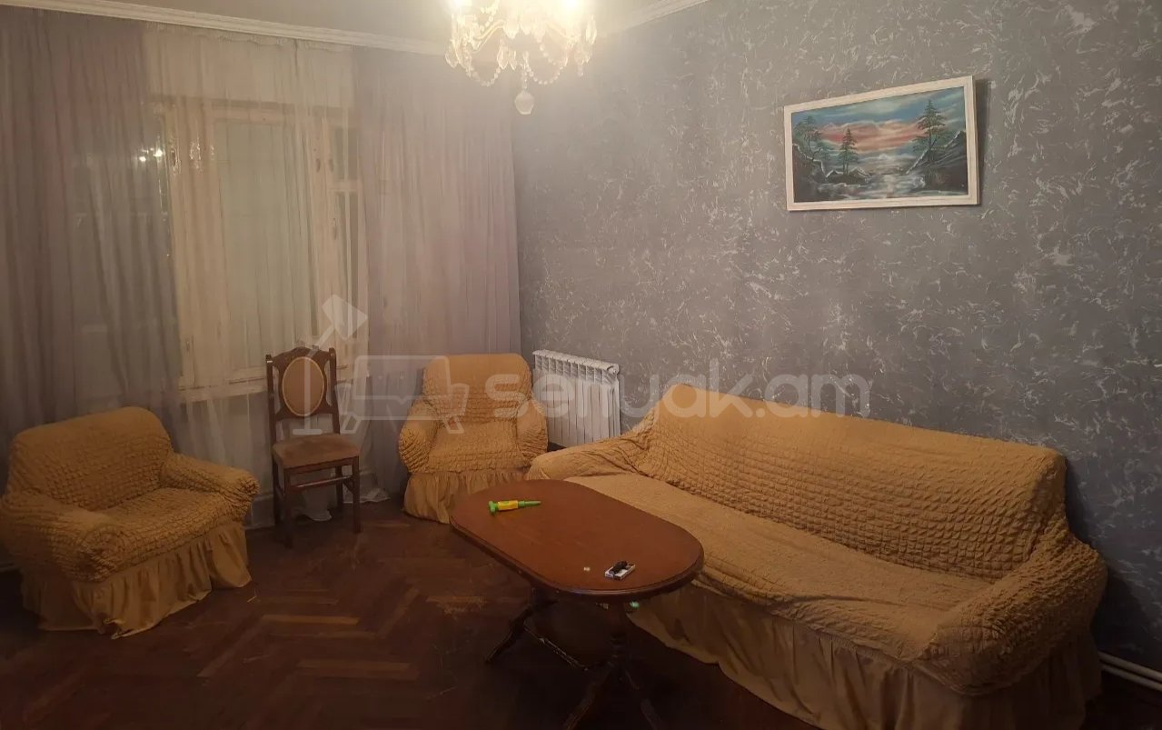 2 Սենյականոց Բնակարան Քարե Շենքում, 56քմ, 3/5 հարկ, Նորմալ Վիճակում, Կահավորված