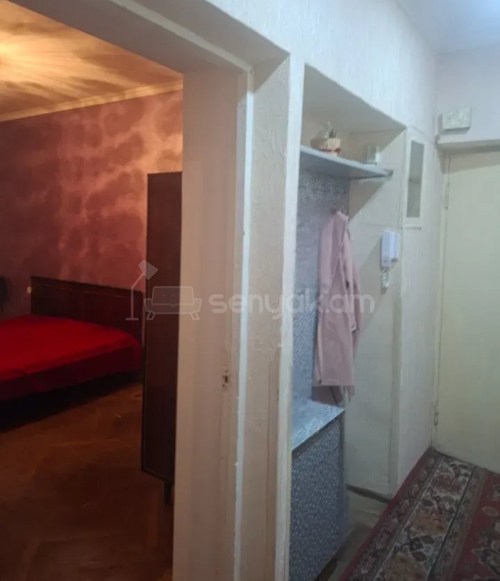 2 Սենյականոց Բնակարան Քարե Շենքում, 56քմ, 3/5 հարկ, Նորմալ Վիճակում, Կահավորված