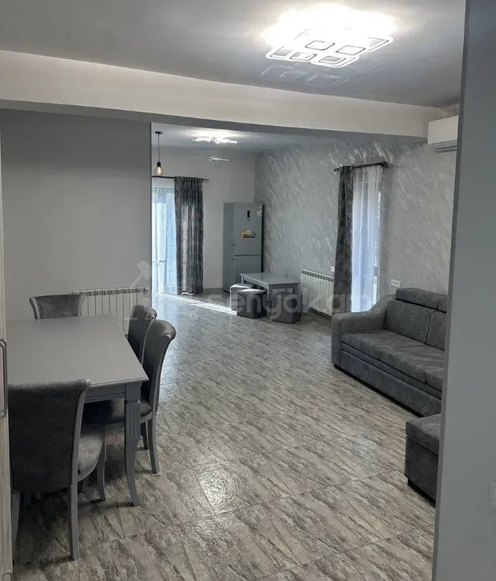 2 Սենյականոց Բնակարան Քարե Շենքում, 56քմ, 2/9 հարկ, Կապիտալ Վերանորոգված, Կահավորված