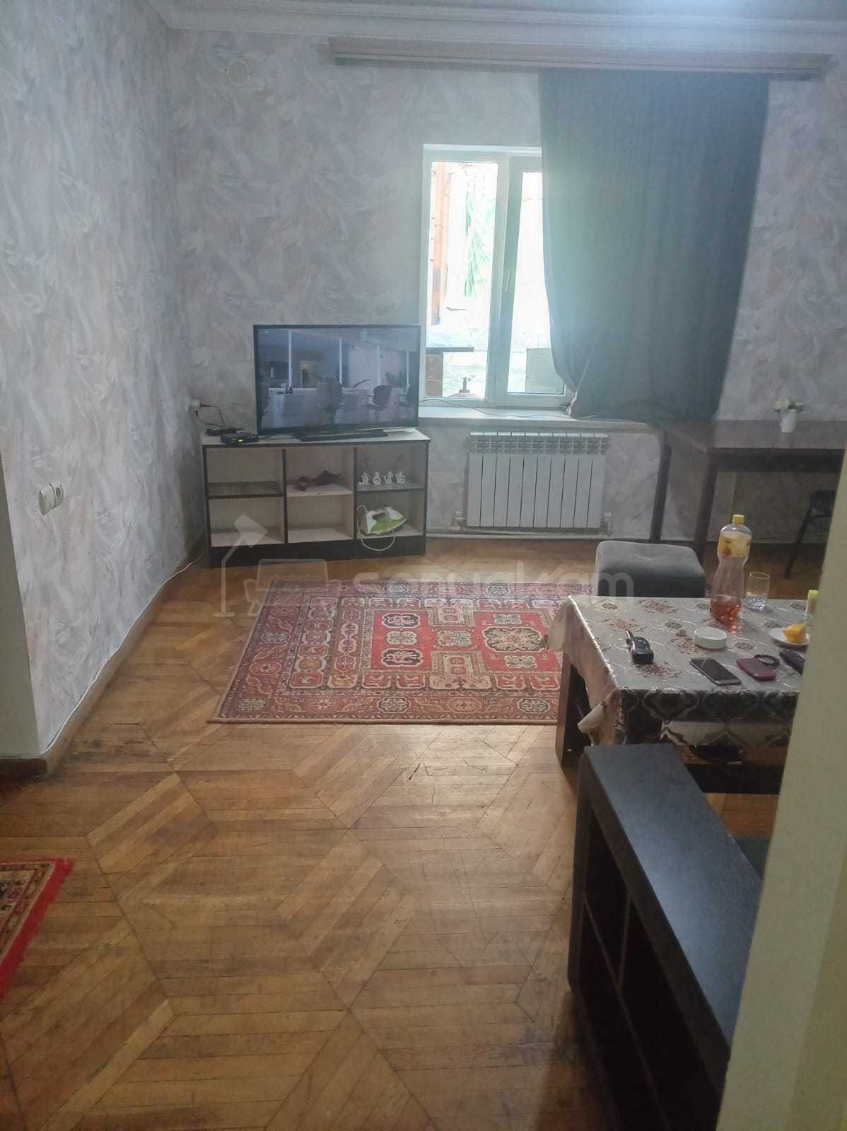 2 Սենյականոց Բնակարան Քարե Շենքում, 52քմ, 1/5 հարկ, Նորմալ Վիճակում, Կահավորված