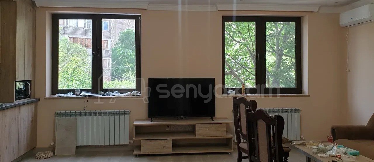 4 Սենյականոց Բնակարան Քարե Շենքում, 91քմ, 2/7 հարկ, Կապիտալ Վերանորոգված