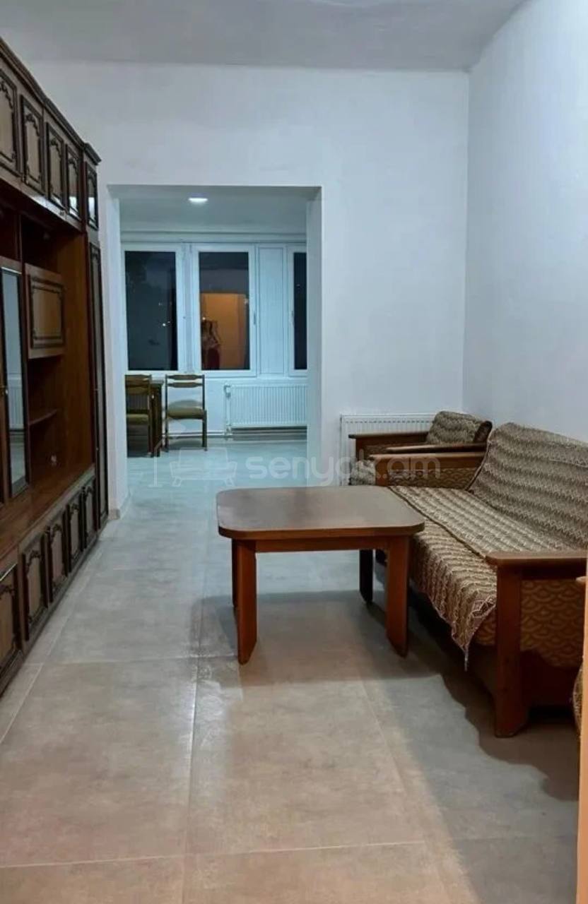 3 Սենյականոց Բնակարան Քարե Շենքում, 80քմ, 3/3 հարկ, Կոսմետիկ Վերանորոգված, Կահավորված, Արևկող