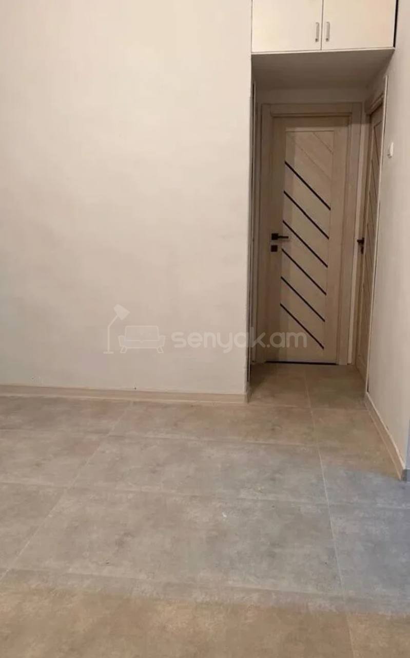 3 Սենյականոց Բնակարան Քարե Շենքում, 80քմ, 3/3 հարկ, Կոսմետիկ Վերանորոգված, Կահավորված, Արևկող