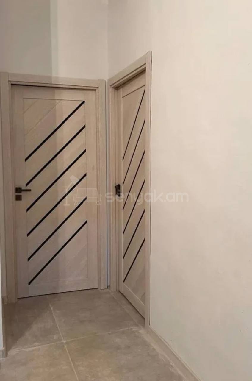 3 Սենյականոց Բնակարան Քարե Շենքում, 80քմ, 3/3 հարկ, Կոսմետիկ Վերանորոգված, Կահավորված, Արևկող