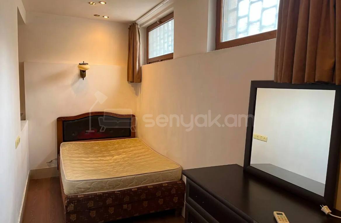 2 Սենյականոց Բնակարան Քարե Շենքում, 45քմ, 1/5 հարկ, Կապիտալ Վերանորոգված, Կահավորված