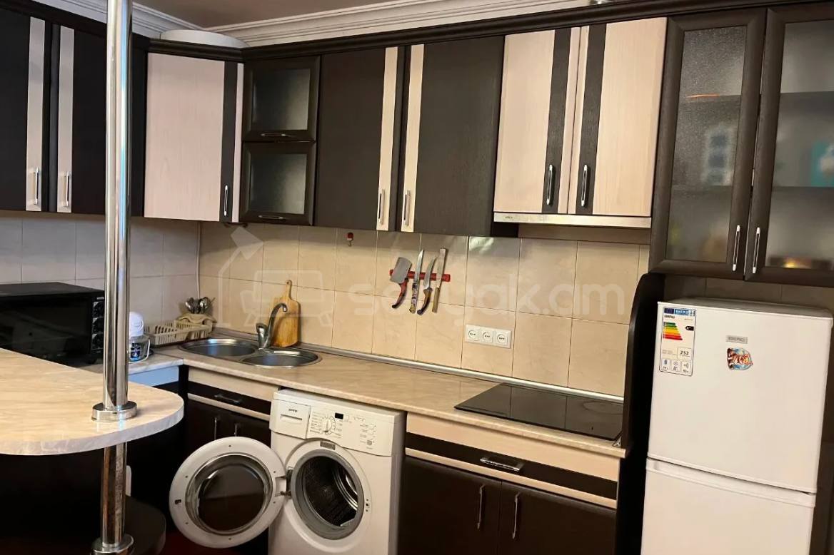 2 Սենյականոց Բնակարան Քարե Շենքում, 45քմ, 1/5 հարկ, Կապիտալ Վերանորոգված, Կահավորված