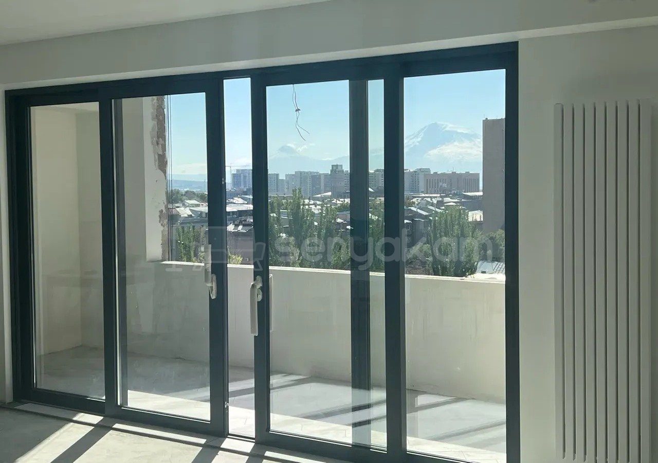 4 Սենյականոց Բնակարան, 125քմ, 9/13 հարկ, Դիզայներական Վերանորոգված