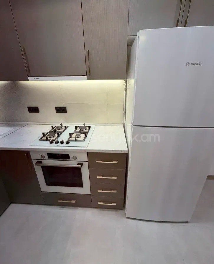 2 Սենյականոց Բնակարան Քարե Շենքում, 39քմ, 3/5 հարկ, Կապիտալ Վերանորոգված