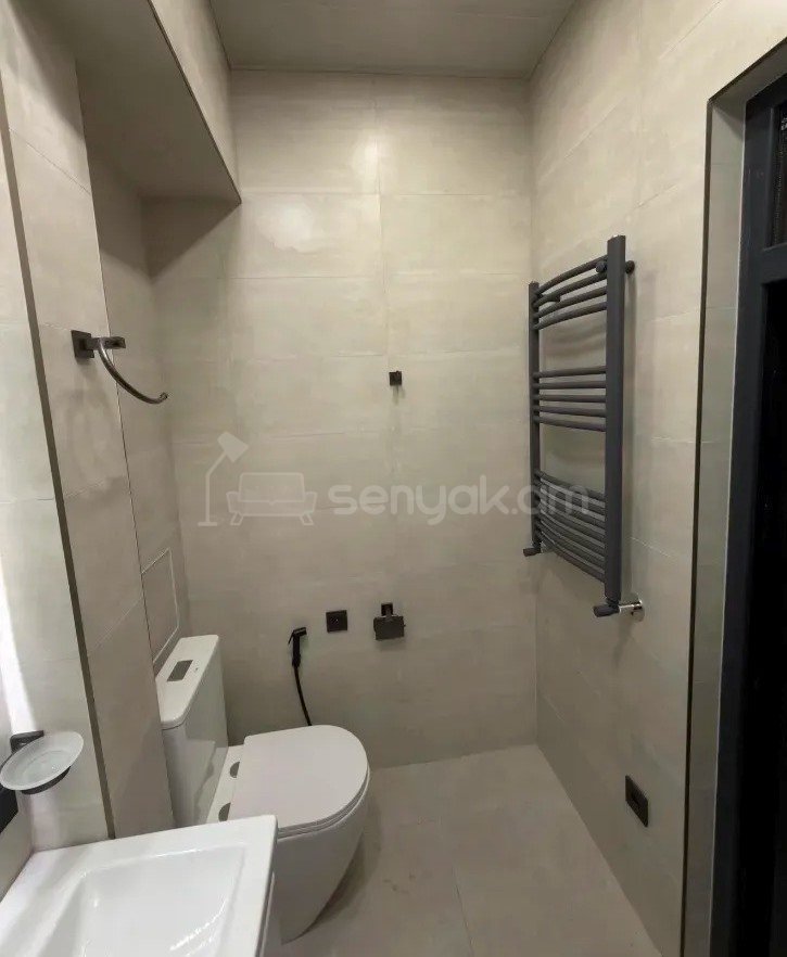 2 Սենյականոց Բնակարան Քարե Շենքում, 39քմ, 3/5 հարկ, Կապիտալ Վերանորոգված