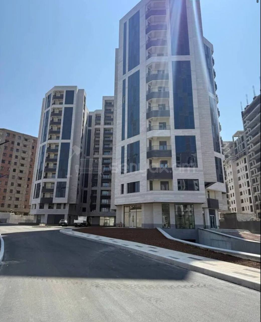 4 Սենյականոց Բնակարան, 127քմ, 6/14 հարկ, Զրոյական Վիճակում