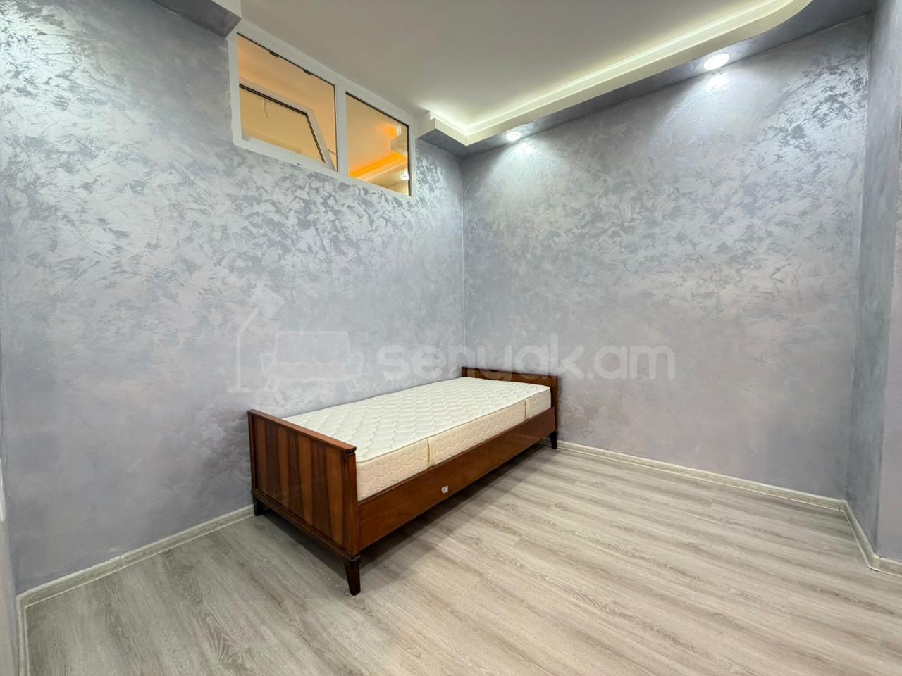 3 Սենյականոց Բնակարան Քարե Շենքում, 58քմ, 1/5 հարկ, Կապիտալ Վերանորոգված