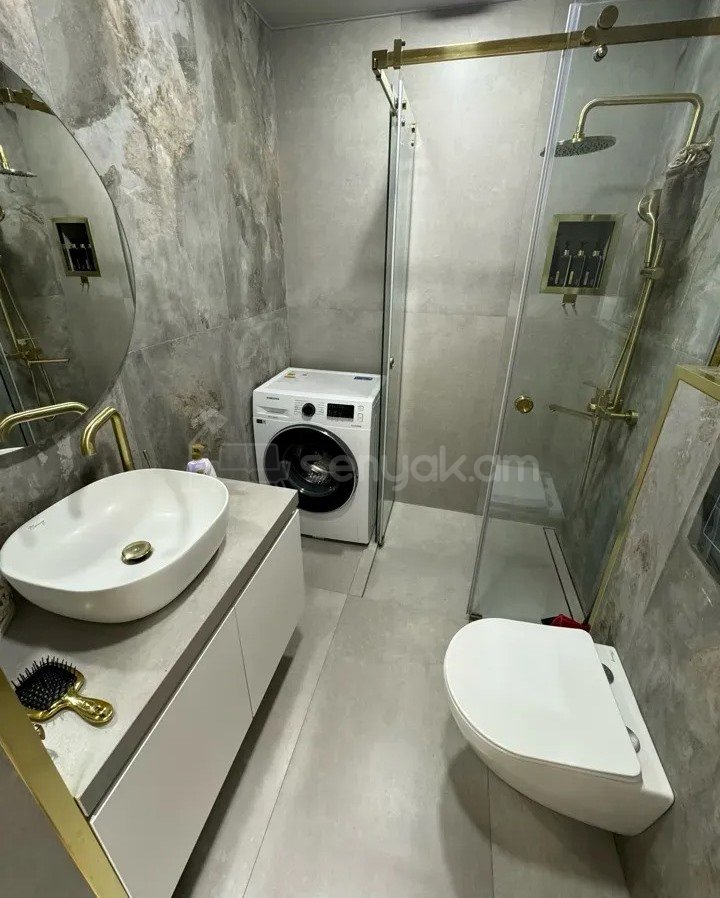 3 Սենյականոց Բնակարան Քարե Շենքում, 73քմ, 3/4 հարկ, Դիզայներական Վերանորոգված