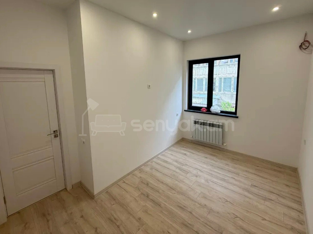 2 Սենյականոց Բնակարան Նորակառույց Քարե Շենքում, 52քմ, 3/3 հարկ, Կապիտալ Վերանորոգված