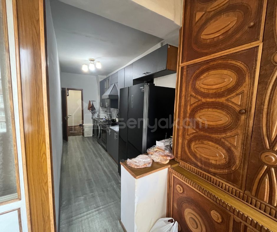 4 Սենյականոց Բնակարան Քարե Շենքում, 94քմ, 4/5 հարկ, Կոսմետիկ Վերանորոգված