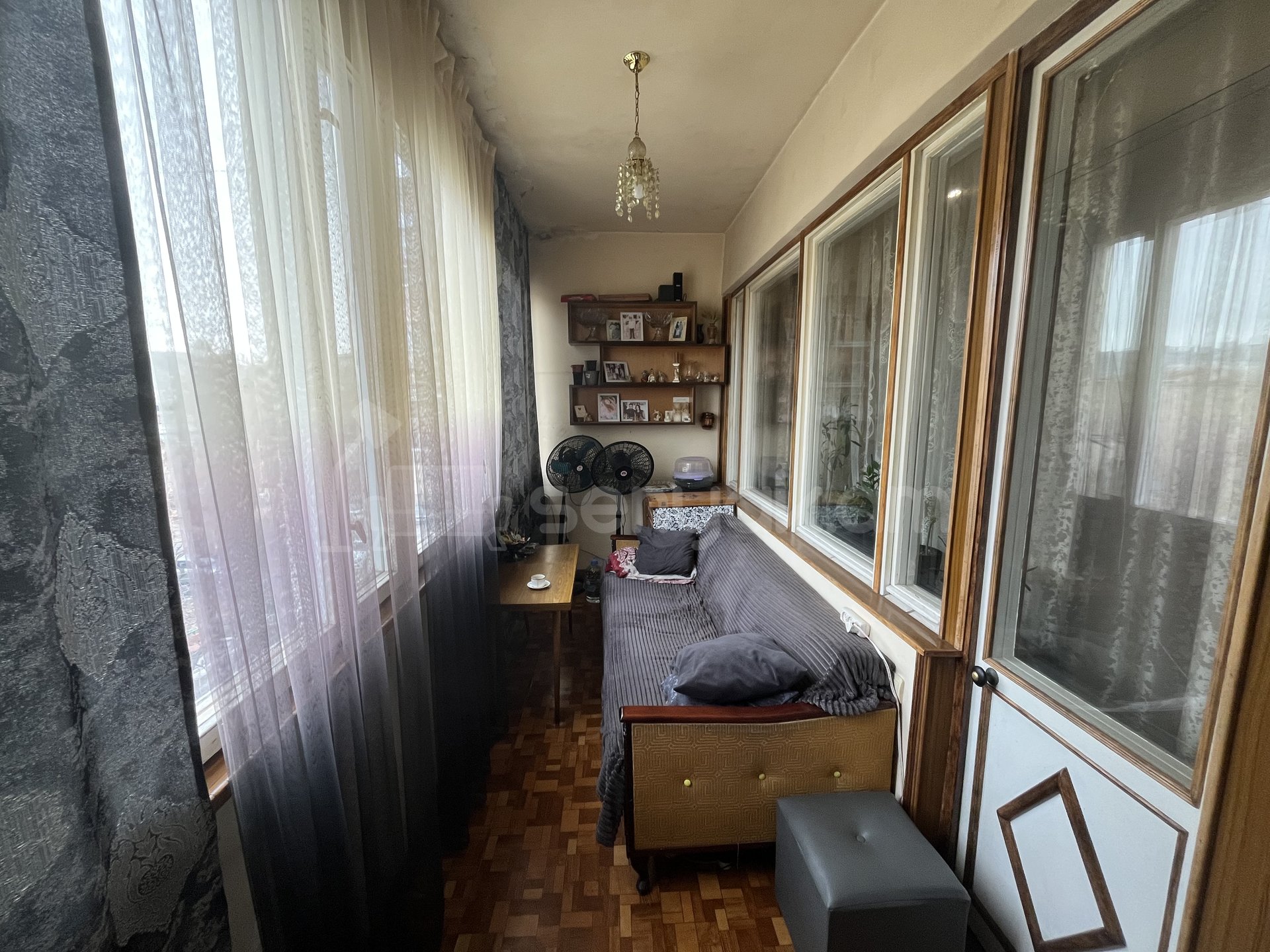 4 Սենյականոց Բնակարան Քարե Շենքում, 94քմ, 4/5 հարկ, Նորմալ Վիճակում