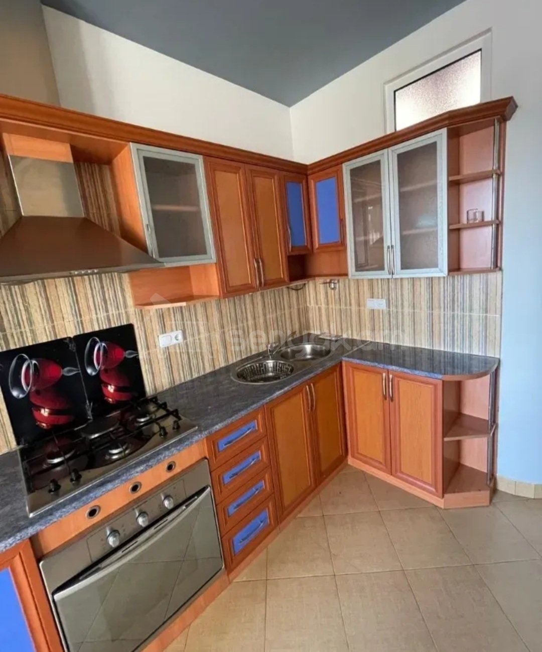 2 Սենյականոց Բնակարան Քարե Շենքում, 65քմ, 3/5 հարկ, Կապիտալ Վերանորոգված, Կահավորված