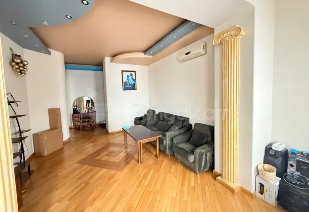 2 Սենյականոց Բնակարան Քարե Շենքում, 65քմ, 3/5 հարկ, Կապիտալ Վերանորոգված, Կահավորված