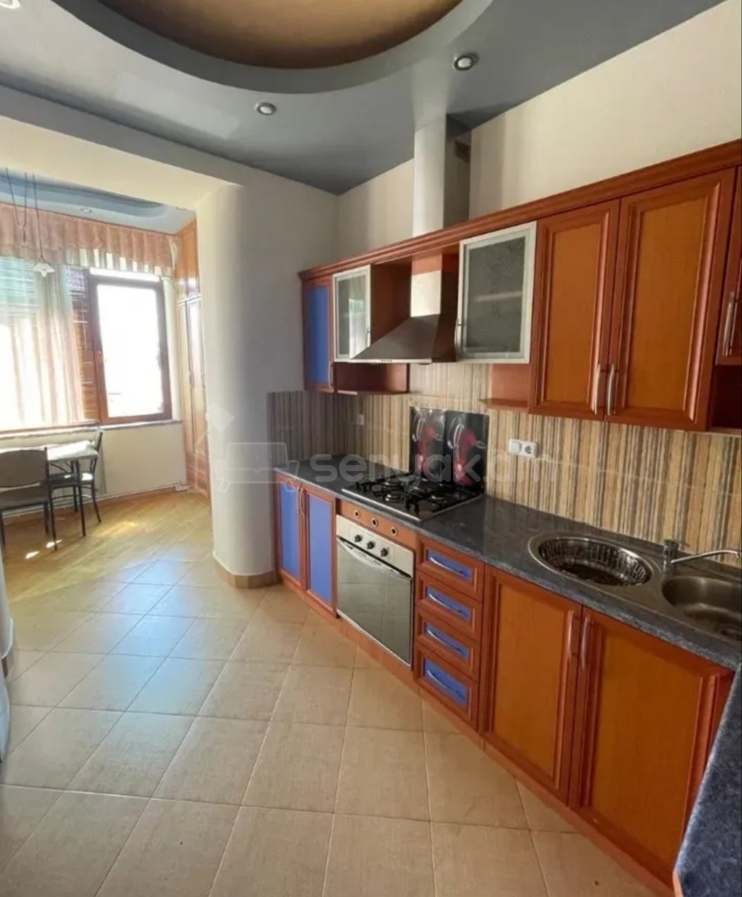 2 Սենյականոց Բնակարան Քարե Շենքում, 65քմ, 3/5 հարկ, Կապիտալ Վերանորոգված, Կահավորված