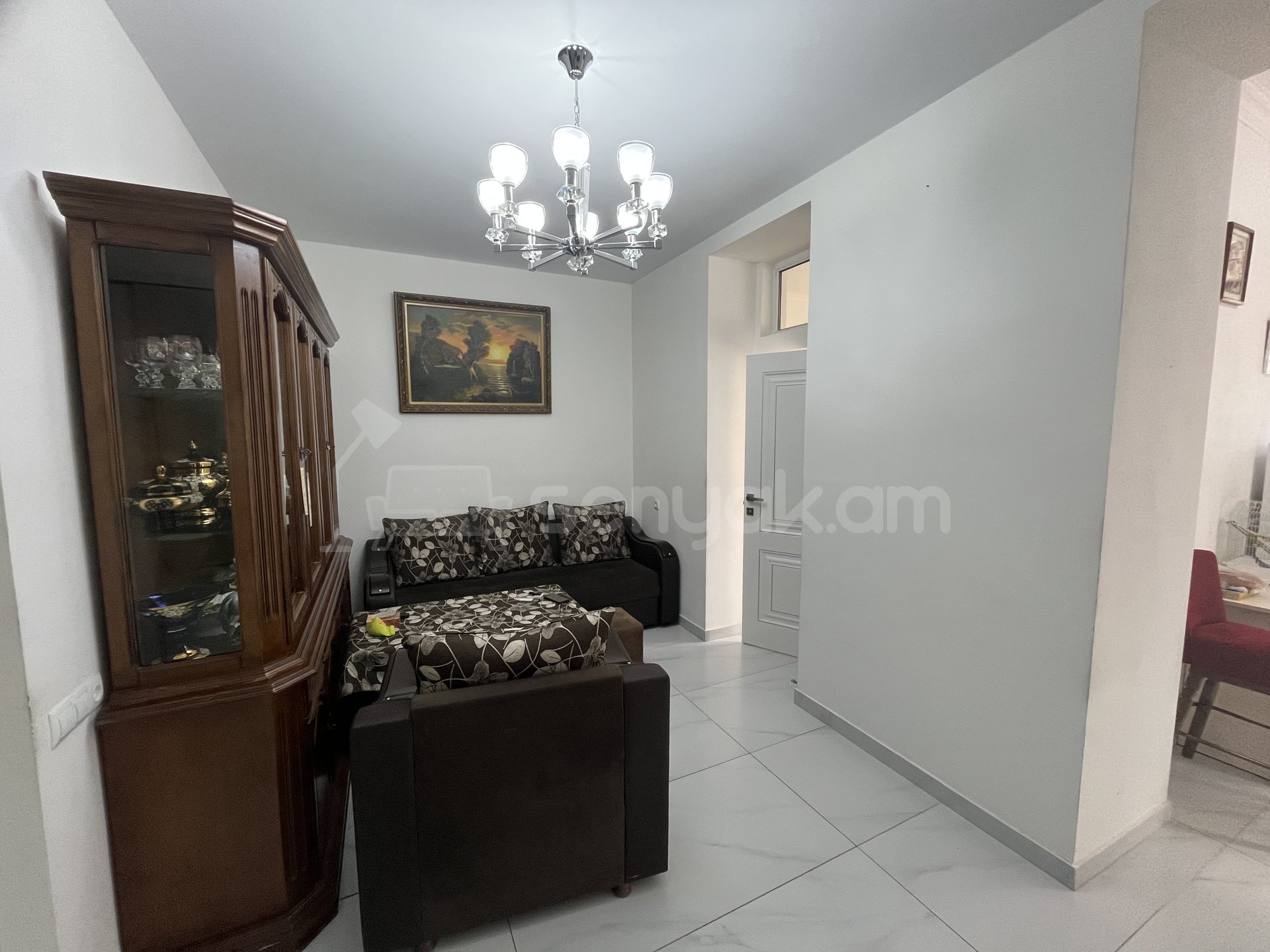 2 Սենյականոց Բնակարան Քարե Շենքում, 59քմ, 1/3 հարկ, Կապիտալ Վերանորոգված