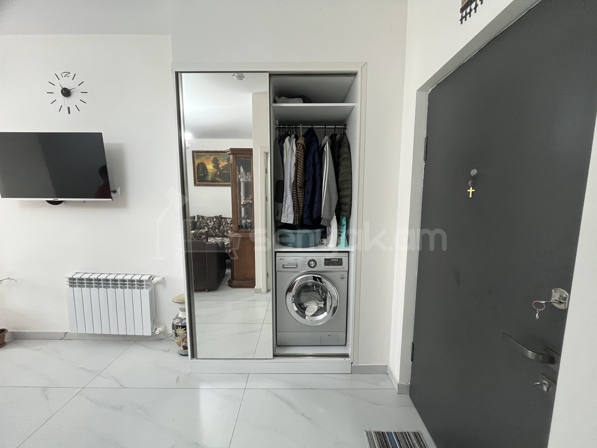 2 Սենյականոց Բնակարան Քարե Շենքում, 59քմ, 1/3 հարկ, Կապիտալ Վերանորոգված