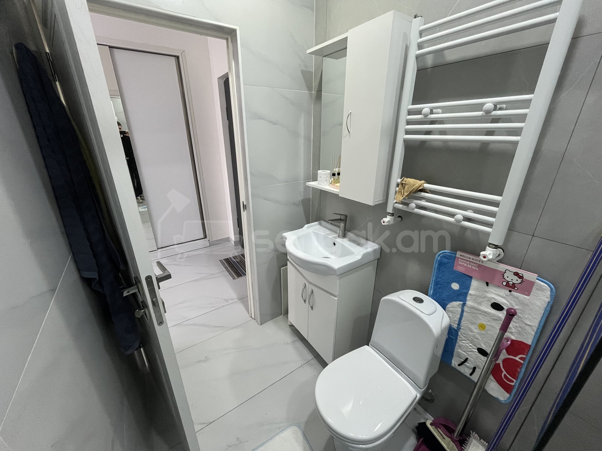 2 Սենյականոց Բնակարան Քարե Շենքում, 59քմ, 1/3 հարկ, Կապիտալ Վերանորոգված