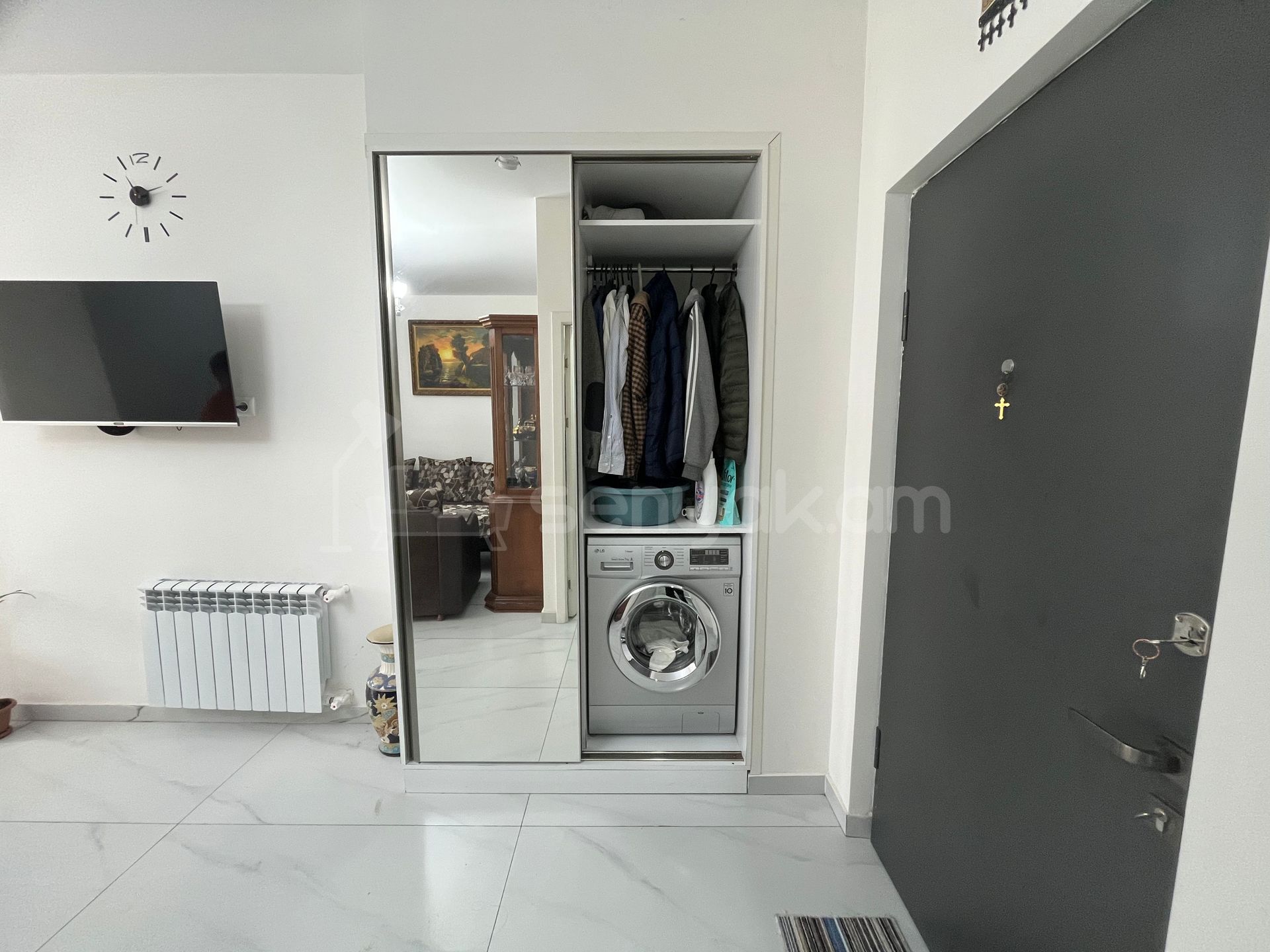 2 Սենյականոց Բնակարան Քարե Շենքում, 58քմ, 1/3 հարկ, Կապիտալ Վերանորոգված