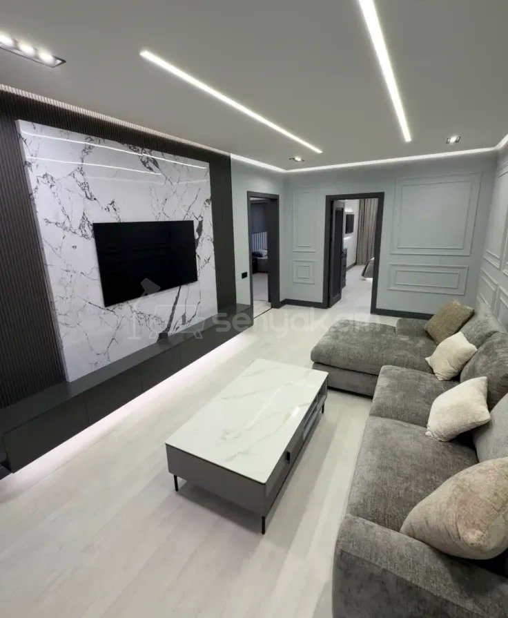 3 Սենյականոց Բնակարան Քարե Շենքում, 80քմ, 4/5 հարկ, Կապիտալ Վերանորոգված