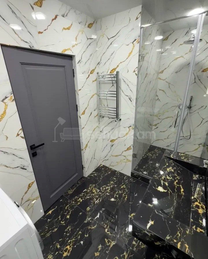 3 Սենյականոց Բնակարան Քարե Շենքում, 80քմ, 4/5 հարկ, Կապիտալ Վերանորոգված