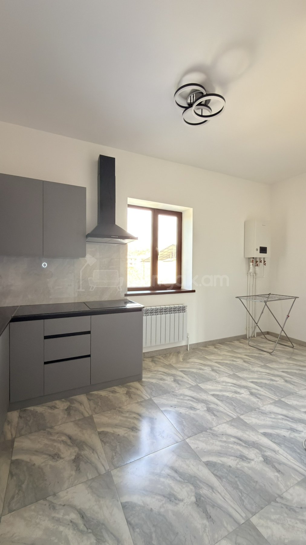 4 Սենյականոց Սեփական Տուն, 267քմ, Կապիտալ Վերանորոգված, Ավտոտնակով