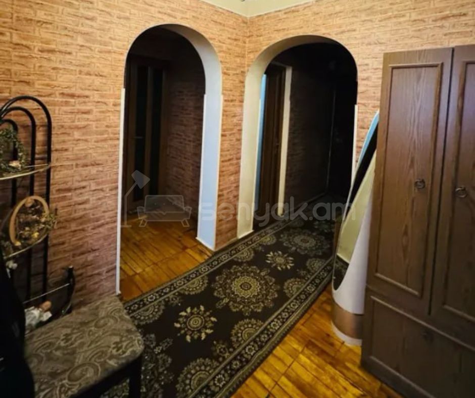 3 Սենյականոց Բնակարան, 68քմ, 2/9 հարկ, Կոսմետիկ Վերանորոգված