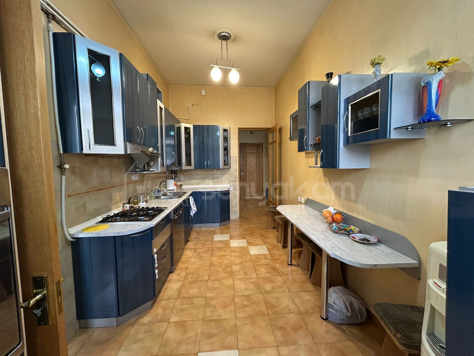 4 Սենյականոց Բնակարան Նորակառույց Քարե Շենքում, 130քմ, 4/8 հարկ, Նորմալ Վիճակում