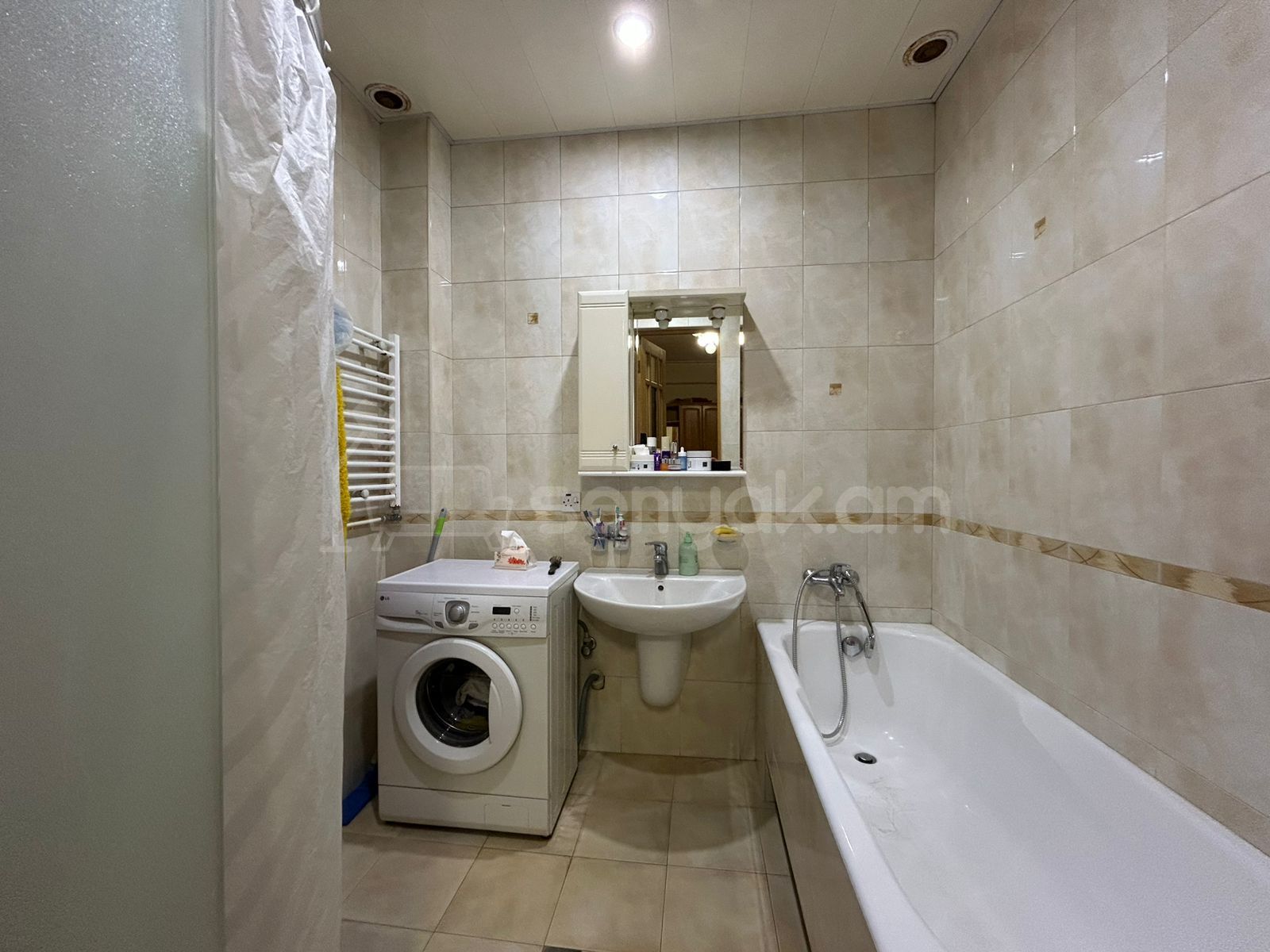 4 Սենյականոց Բնակարան Նորակառույց Քարե Շենքում, 130քմ, 4/8 հարկ, Նորմալ Վիճակում