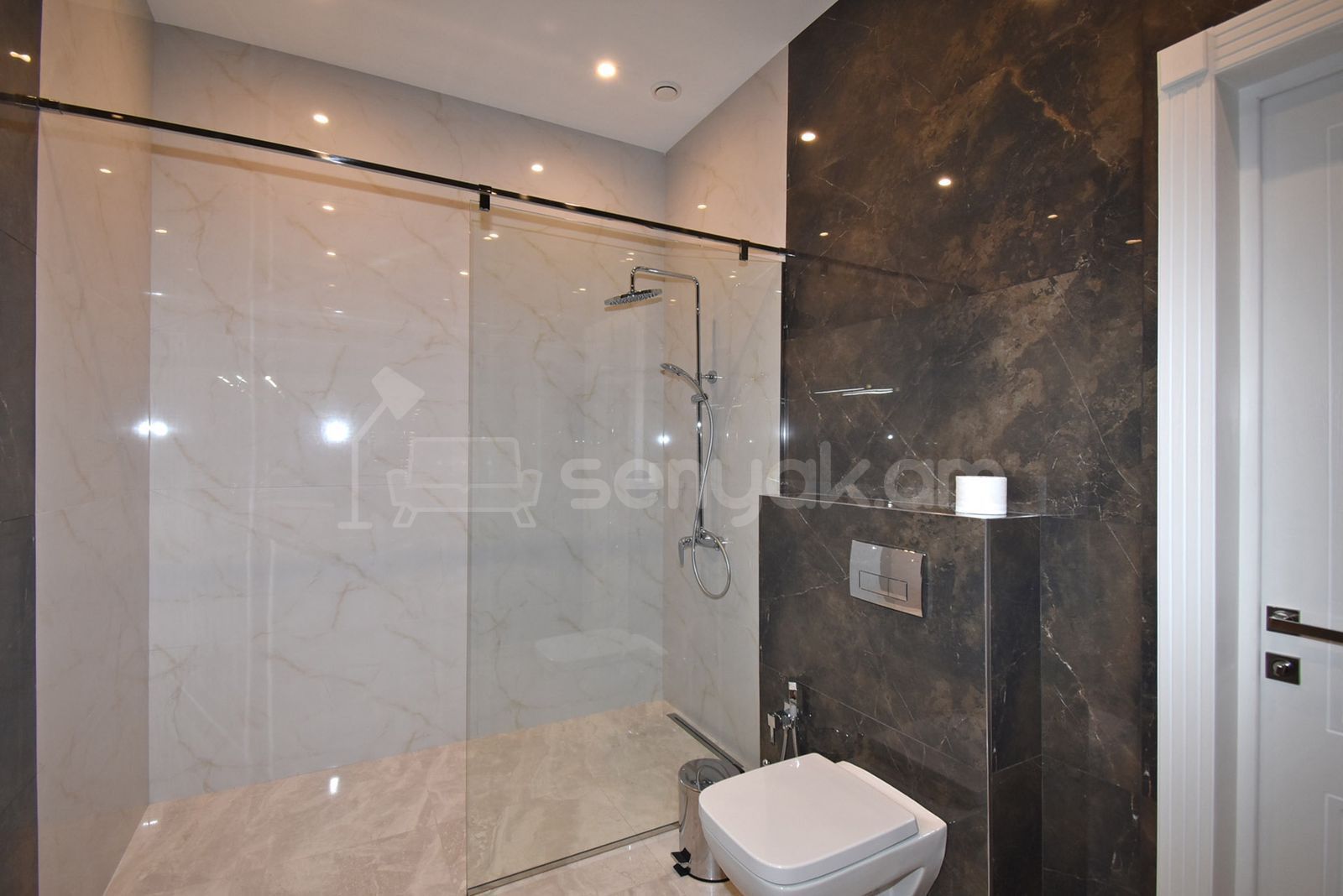 3 Սենյականոց Բնակարան Նորակառույցում, 80քմ, 8/12 հարկ, Դիզայներական Վերանորոգված