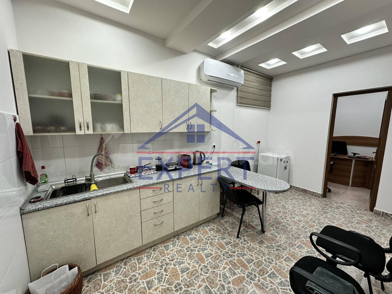 Օֆիսային Տարածք, 75քմ, Կապիտալ Վերանորոգված